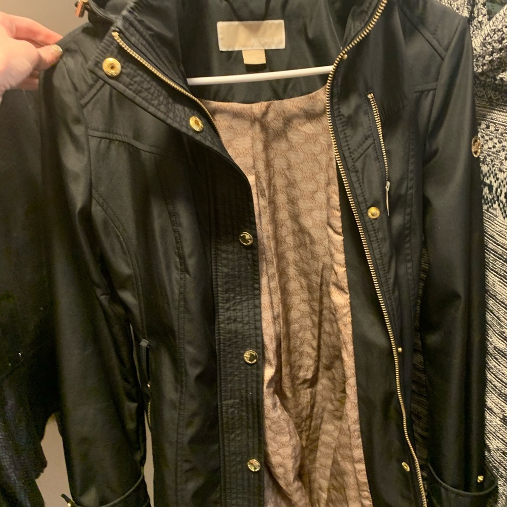 Like new MICHAEL KORS rain coat - Picture 2 of 6